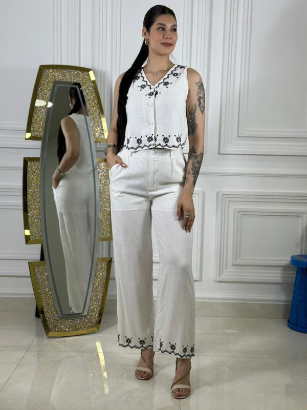 2-14 Conjunto de lino bordado GM25224